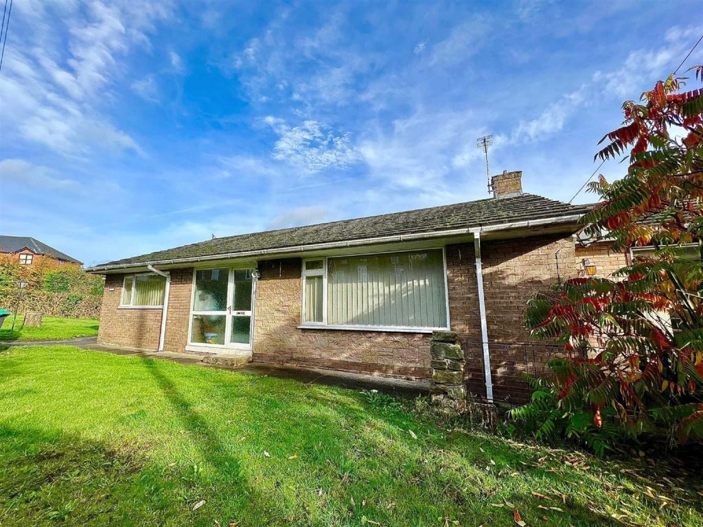 Donella ,Off Top Road, Summerhill