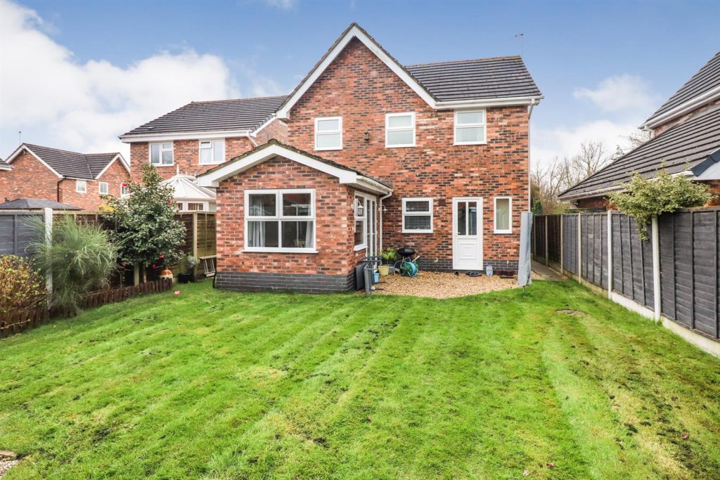 Oakwood Close, Whittington, Oswestry