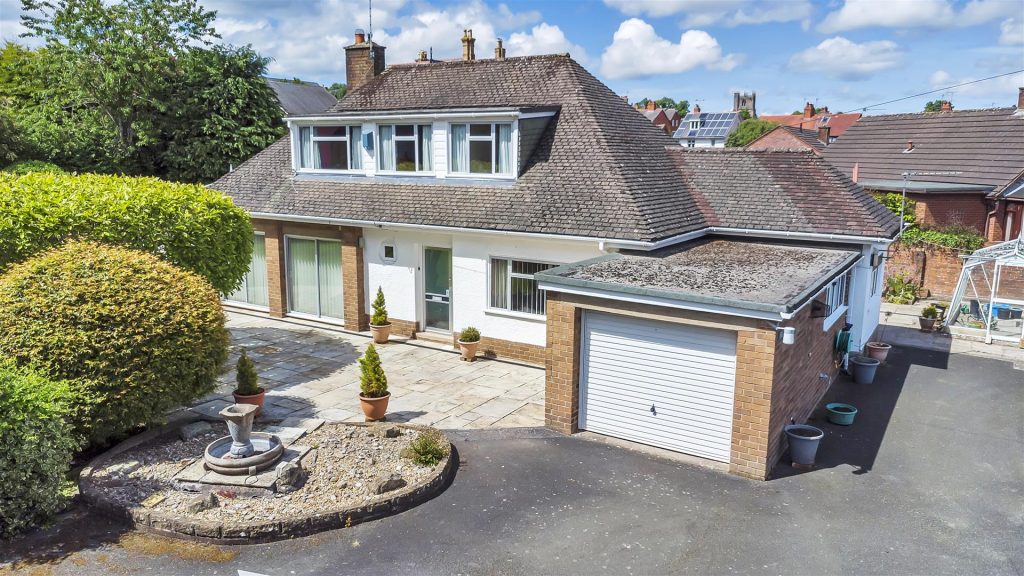Off Weston Avenue, Oswestry