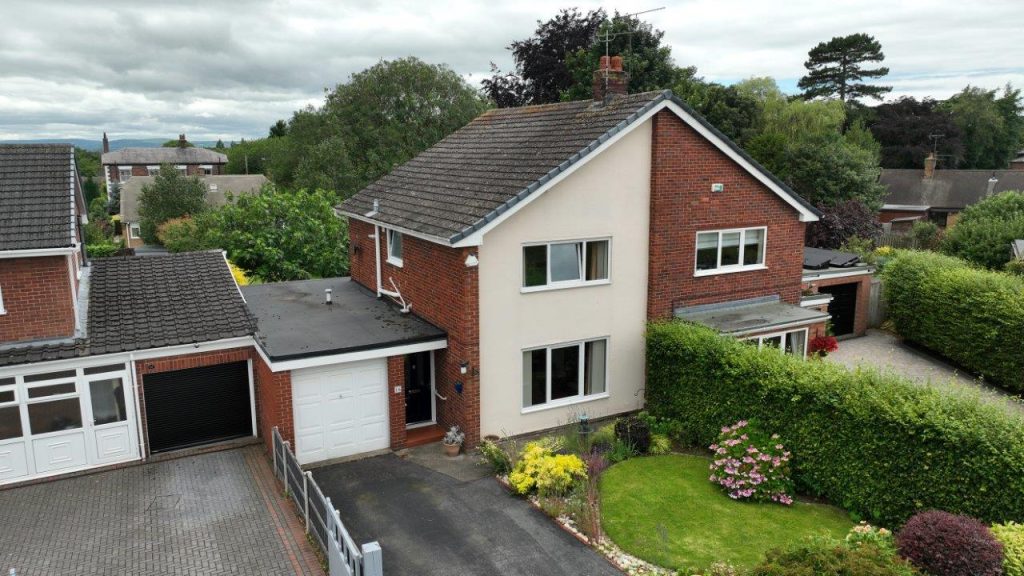 Alpraham Crescent, Upton, Chester