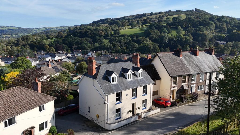 High Street, Glyn Ceiriog