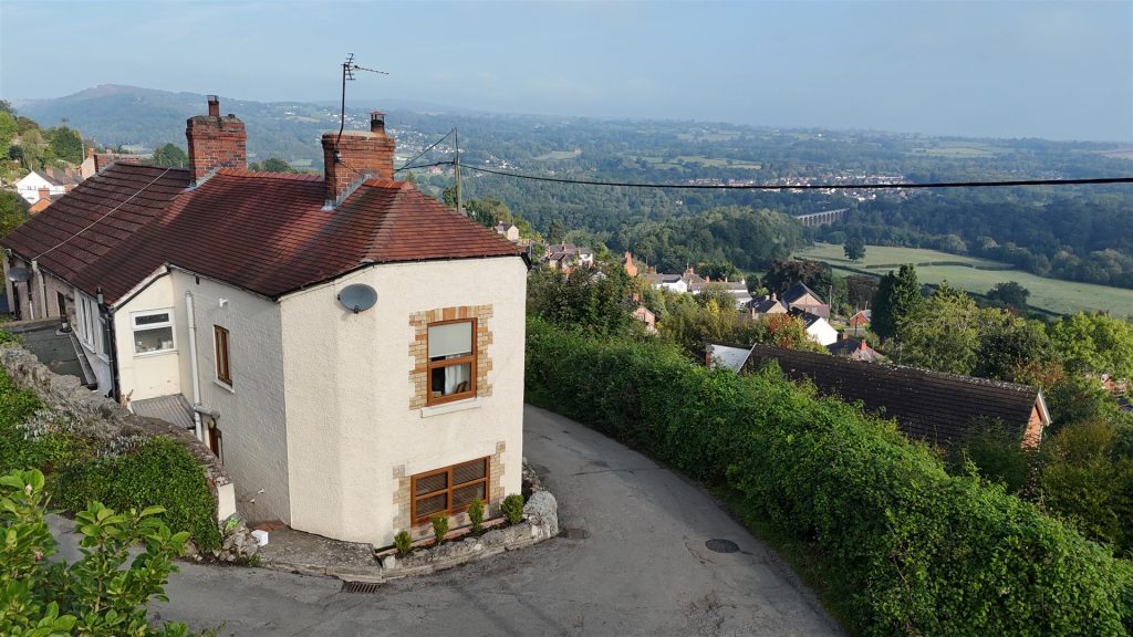 Woodlands Terrace, Woodlands Road, Froncysyllte