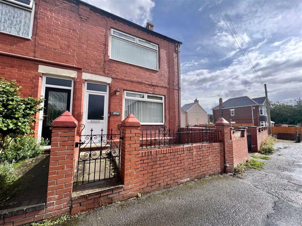 School Street, Rhosllanerchrugog, Wrexham