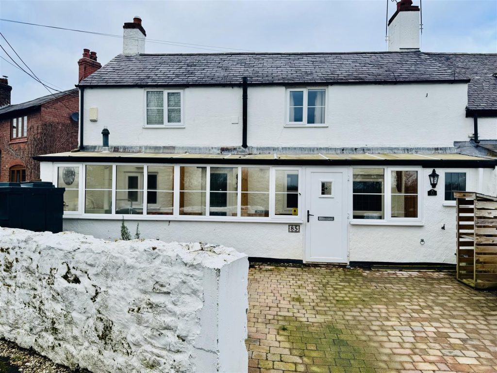 Harwoods Lane, Rossett, Wrexham