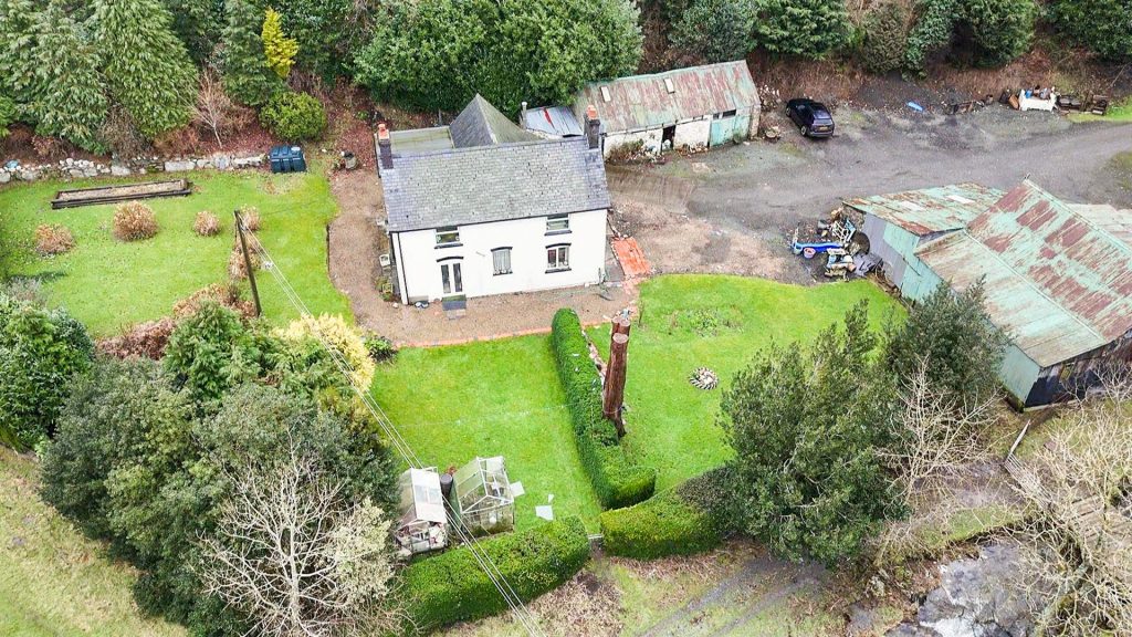 Maengwynedd, Llanrhaeadr Ym Mochnant, Oswestry