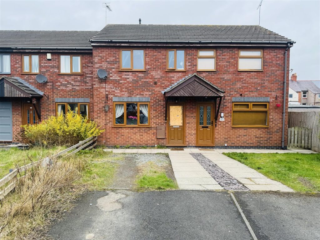 Dale Court, New Broughton