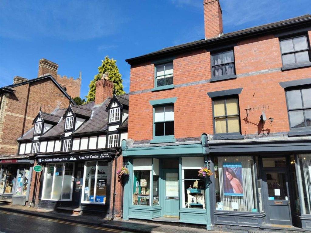 High Street, Llanfyllin