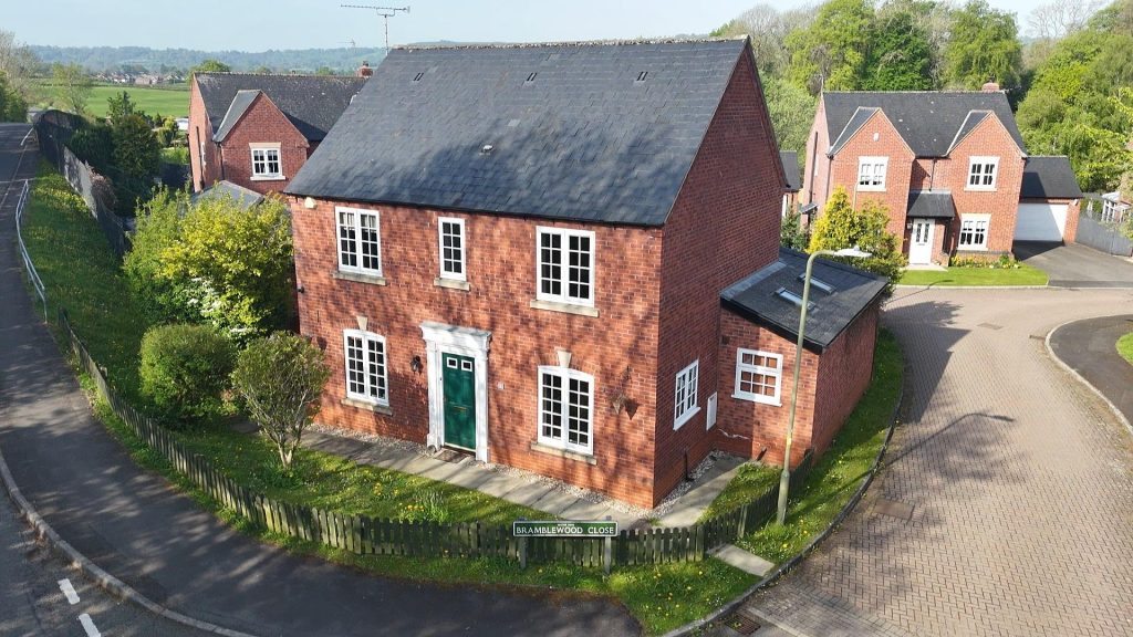 Bramblewood Close, Chirk Bank