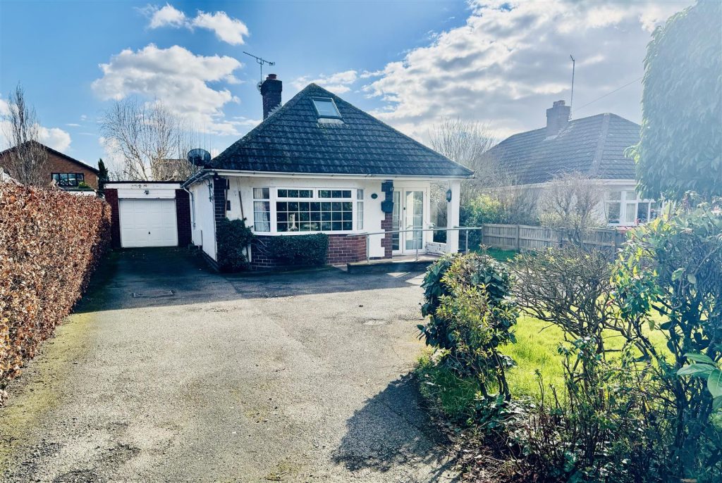 Pant Lane, Gresford, Wrexham