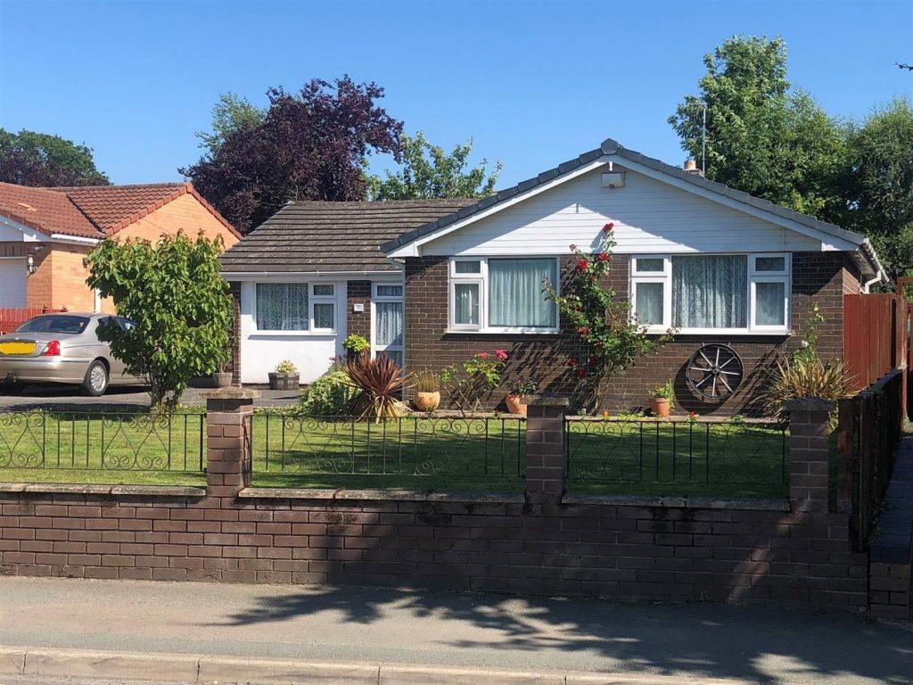 Church Road, Saughall, Chester
