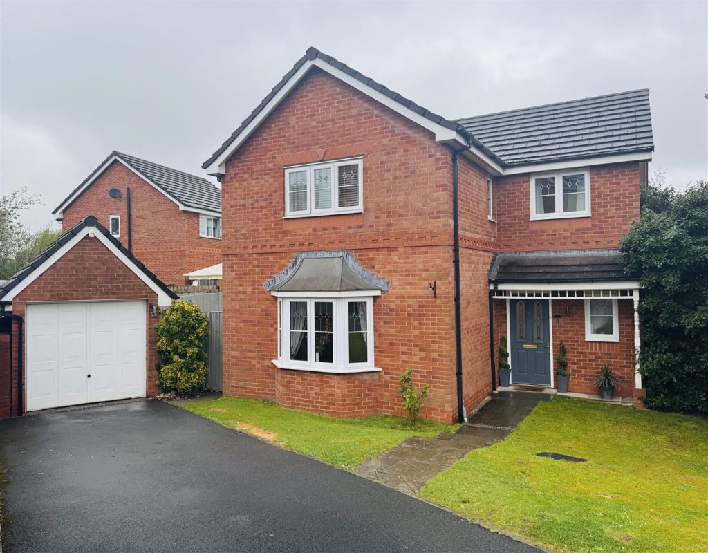 Trinity Way, Gwersyllt, Wrexham