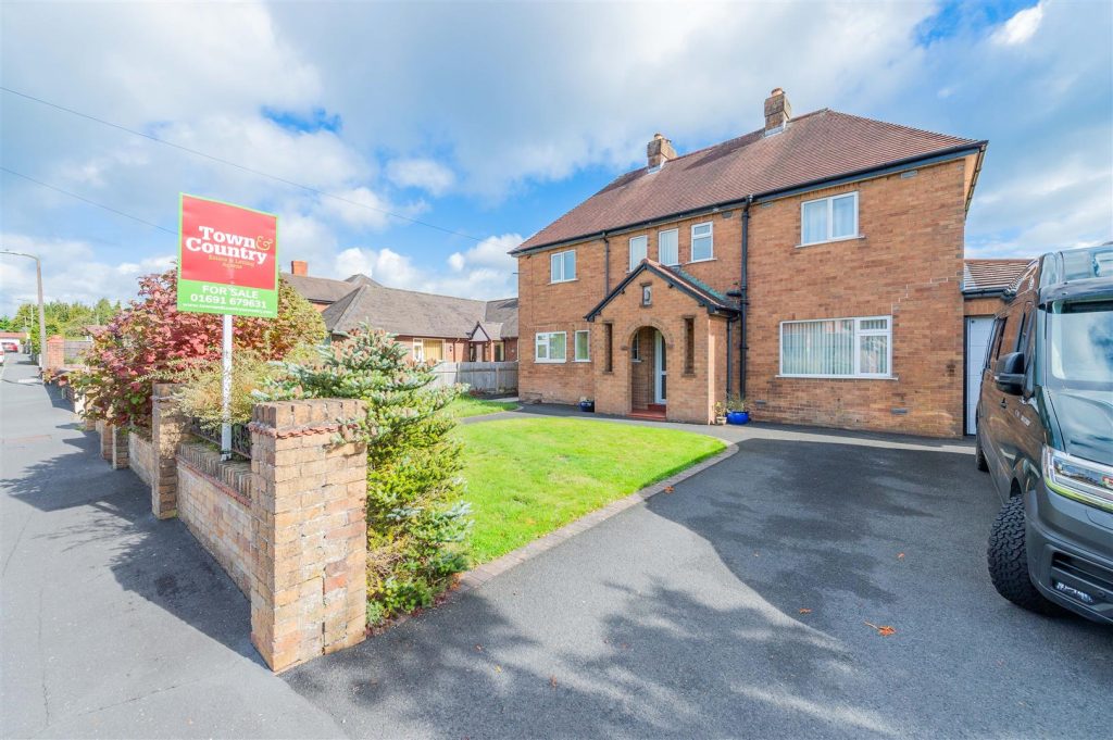 Oak Drive, Oswestry