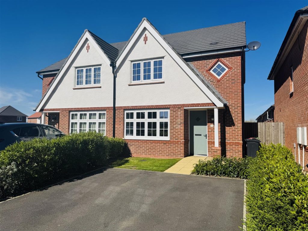 Tillage Close, Backford