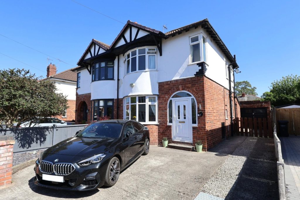 Lincoln Drive, Chester