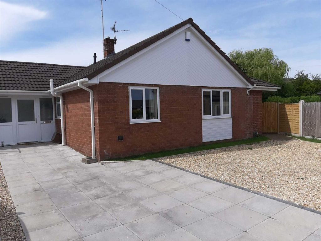 Hillock Lane, Gresford