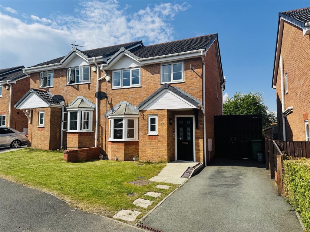 Broughton Heights, Pentre Broughton, Wrexham