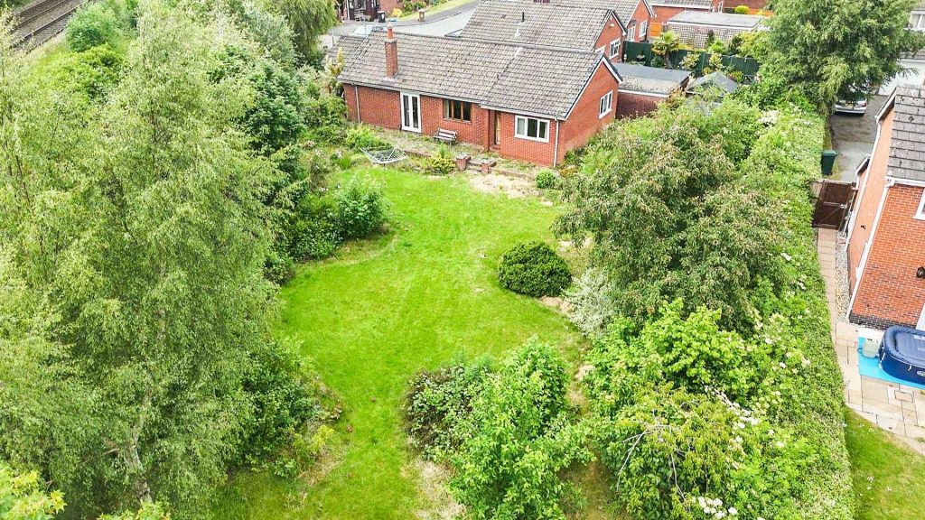 Yew Tree Avenue, Whittington