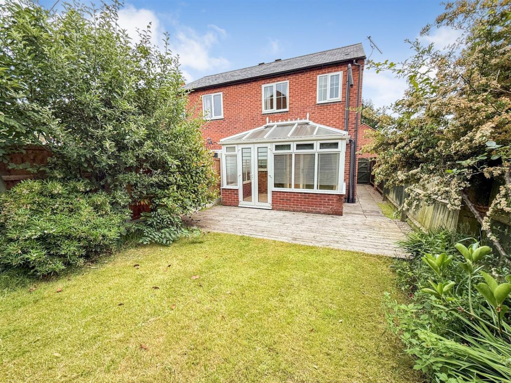 Bramblewood Court, Chirk Bank