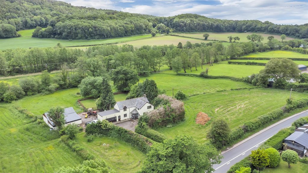 Porth-Y-Waen, Oswestry