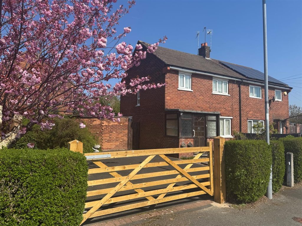 Aspen Way, Hoole, Chester