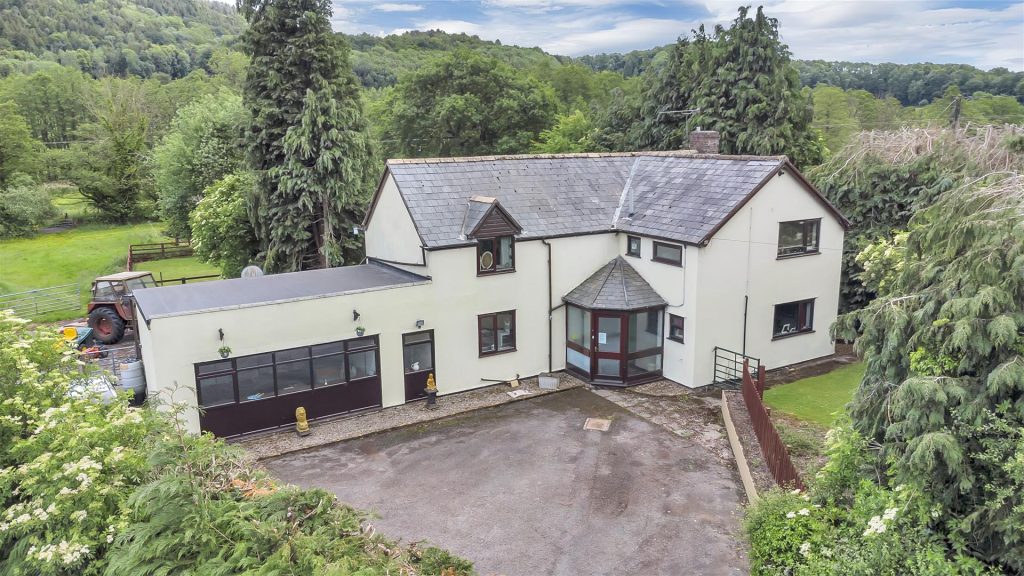 Porth-Y-Waen, Oswestry
