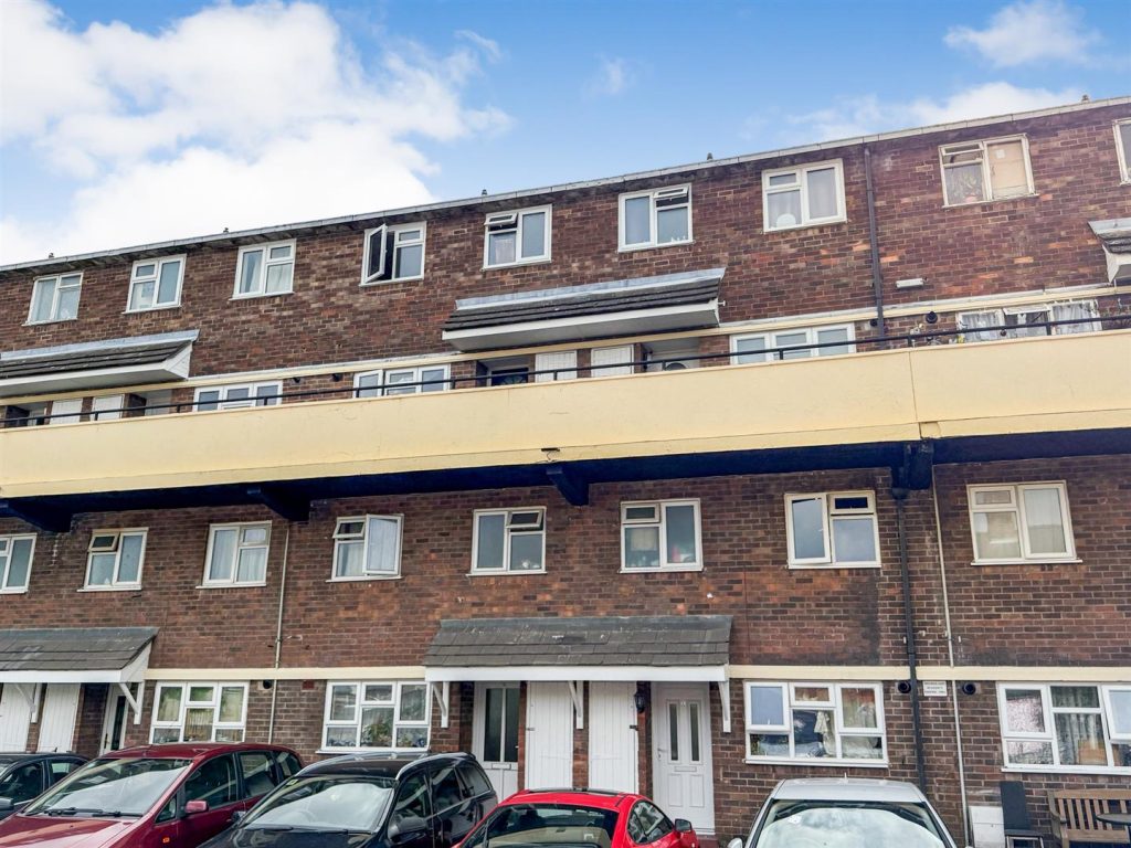 Crestwood Court, Oswestry