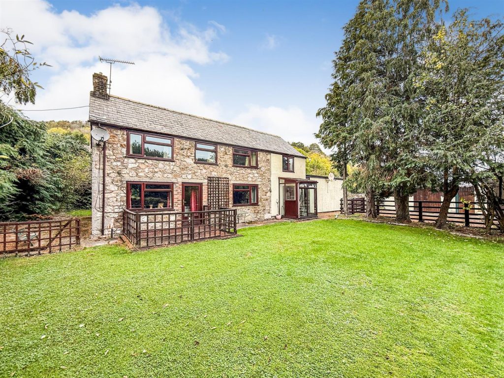 Porth-Y-Waen, Oswestry