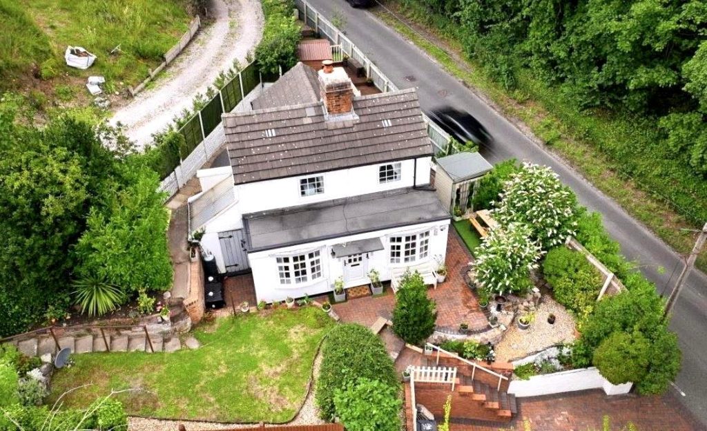 Singrett Hill, Llay, Wrexham