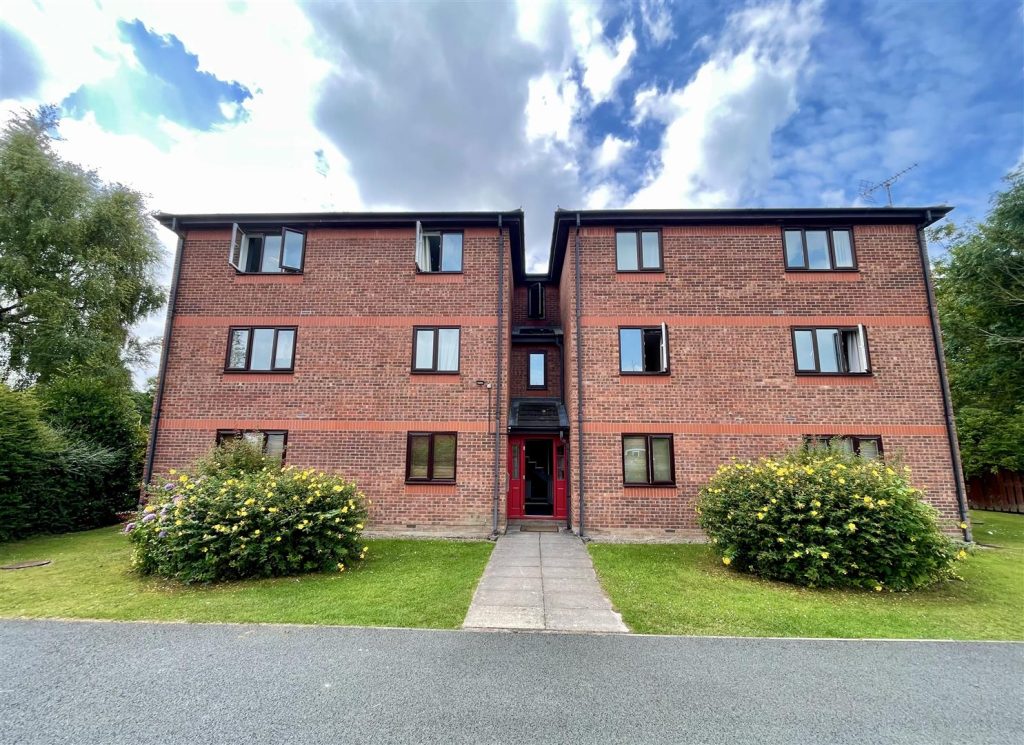Kempton Close, Chester