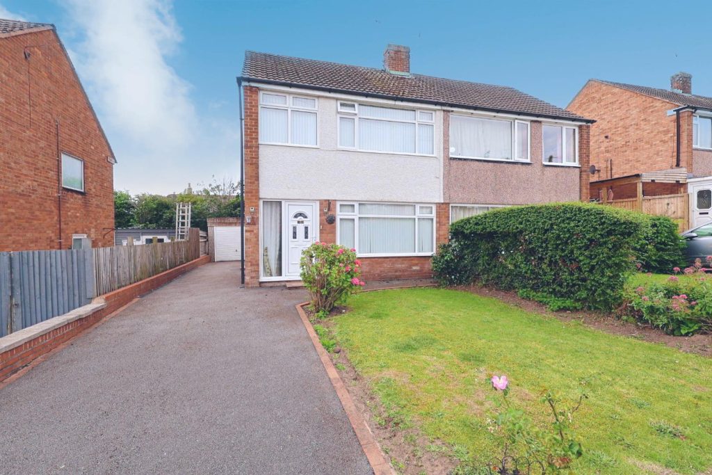 Cedar Drive, Summerhill, Wrexham