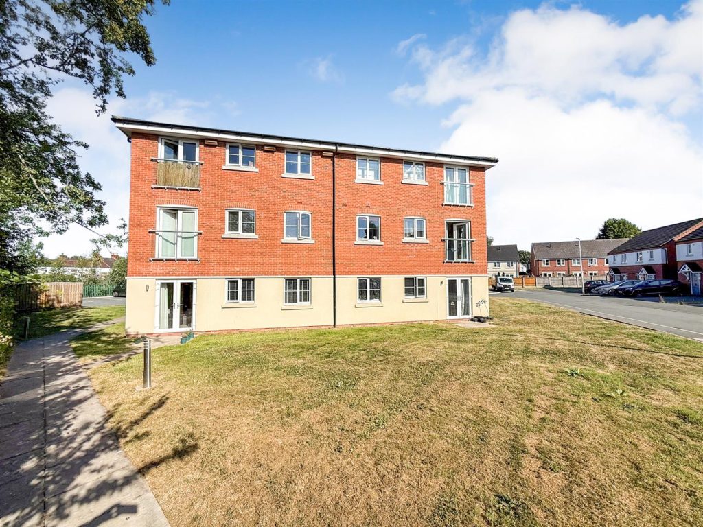 Lovett Place, Gobowen