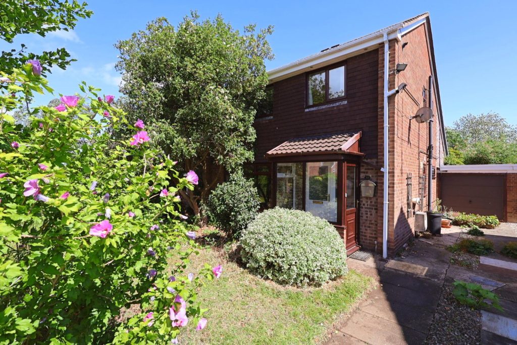 Greenway, Farndon, Chester