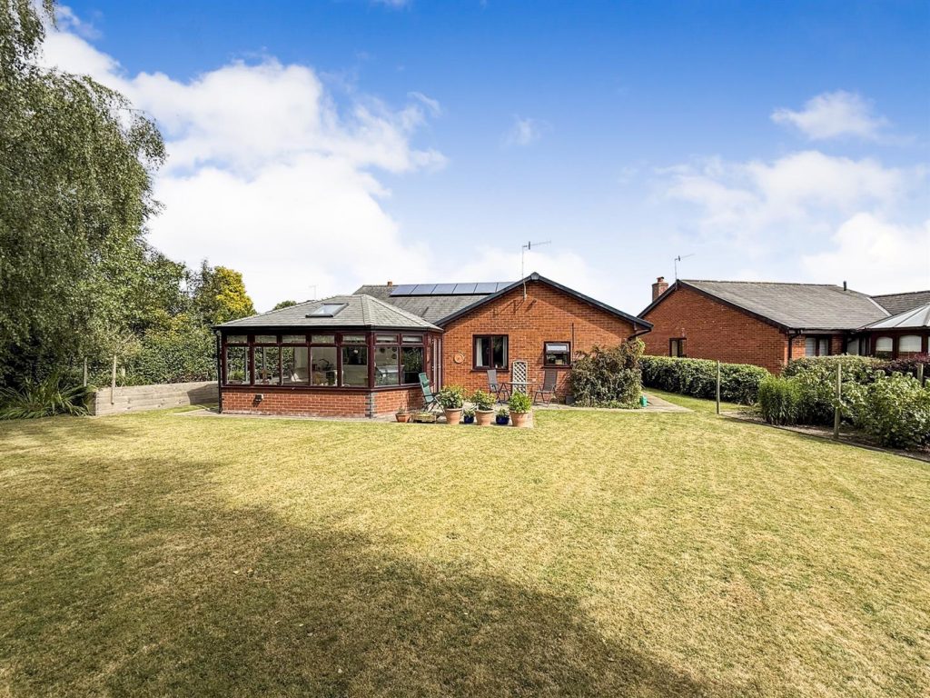 Pen Y Maes, Llanfechain