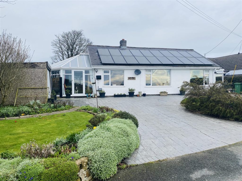 Ffordd Uchaf, Gwynfryn, Wrexham