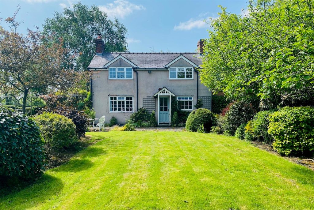 Lightwood Green, Overton,