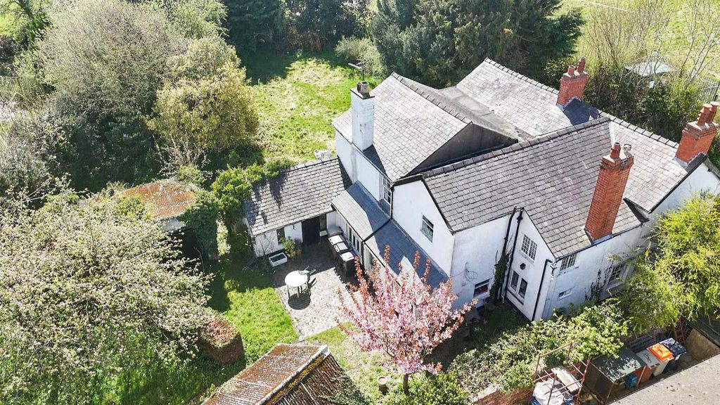 Station Road, Weston Rhyn