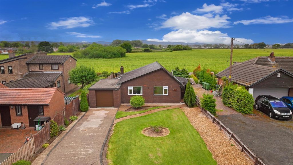Trevalyn, Rossett