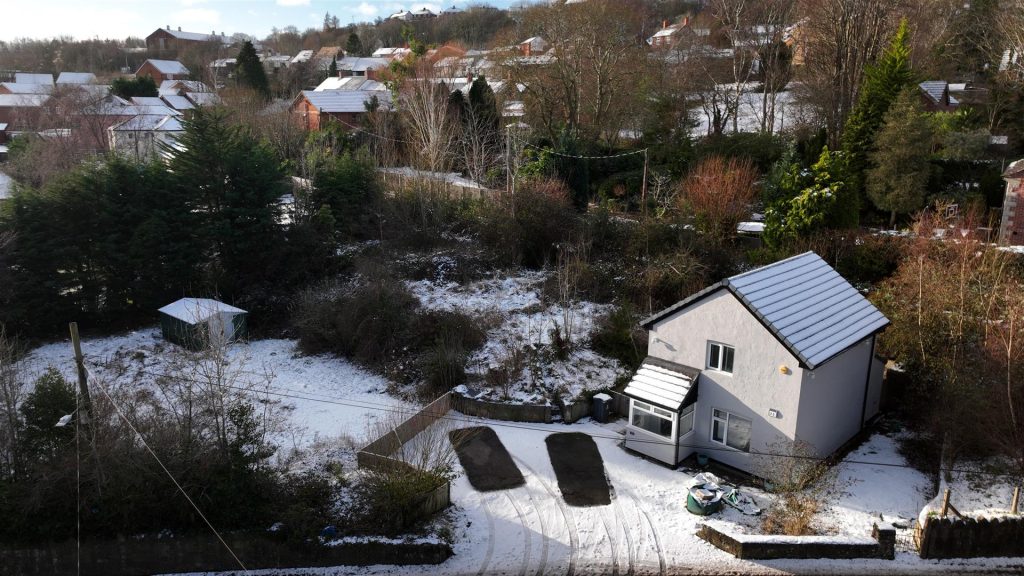Coed Y Felin Road, Brymbo