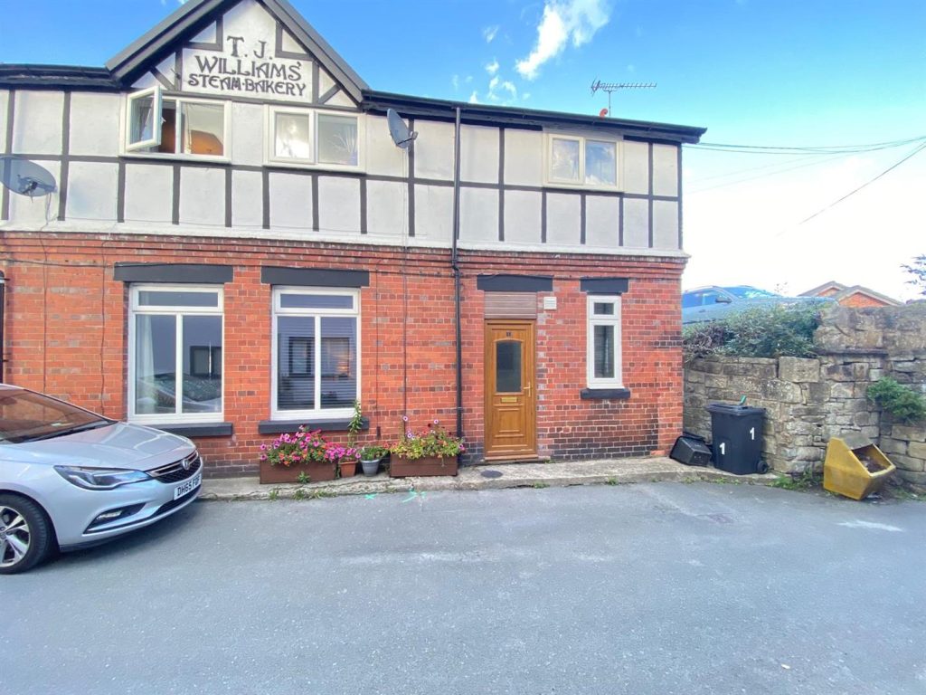 High Street, Cefn Mawr, Wrexham