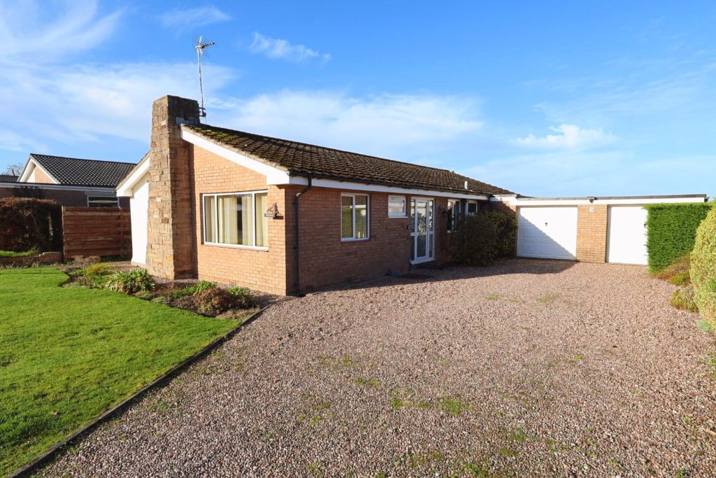 Mollington Court, Mollington, Chester