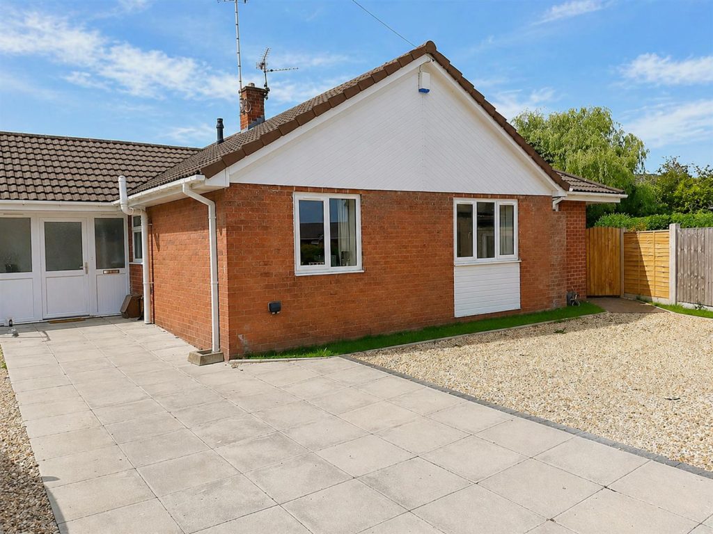 Hillock Lane, Gresford