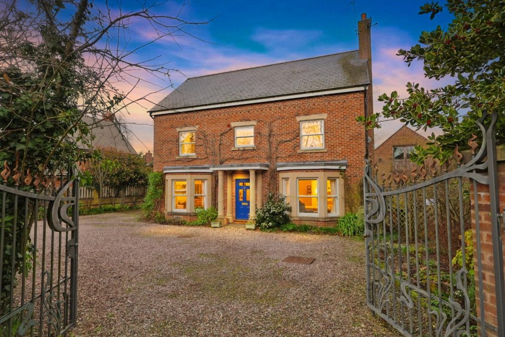 Narrow Lane, Gresford, Wrexham