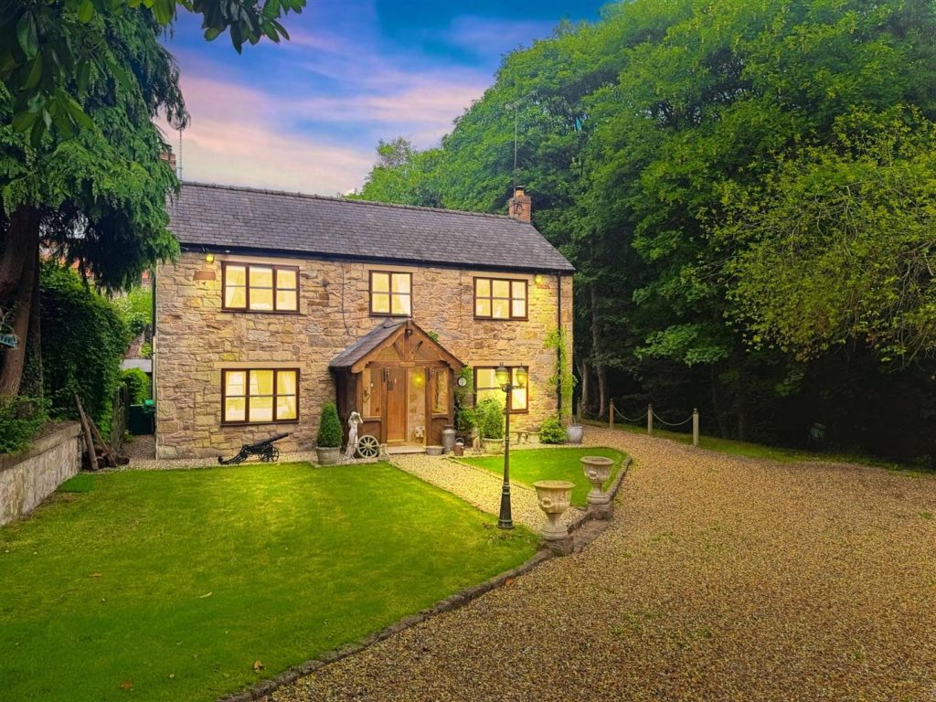 Llay Road, Cefn-Y-Bedd, Wrexham