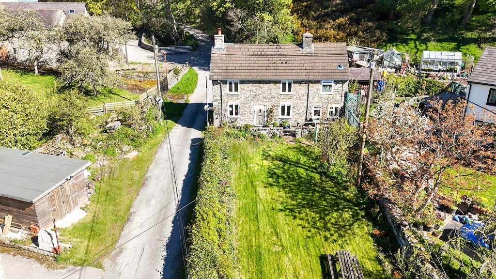 Tregeiriog, Llangollen