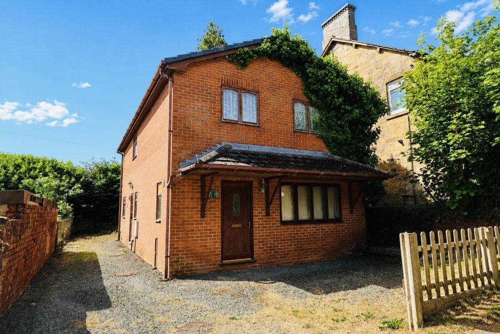 Brynisa Road, Brynteg, Wrexham
