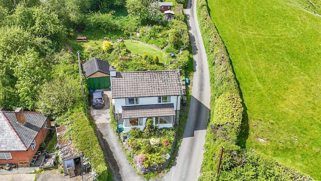 Llanrhaeadr Ym Mochnant