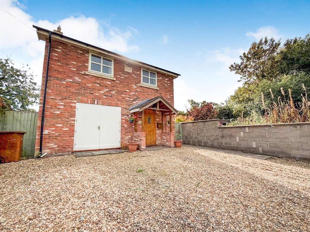 Moors Lane, St Martins