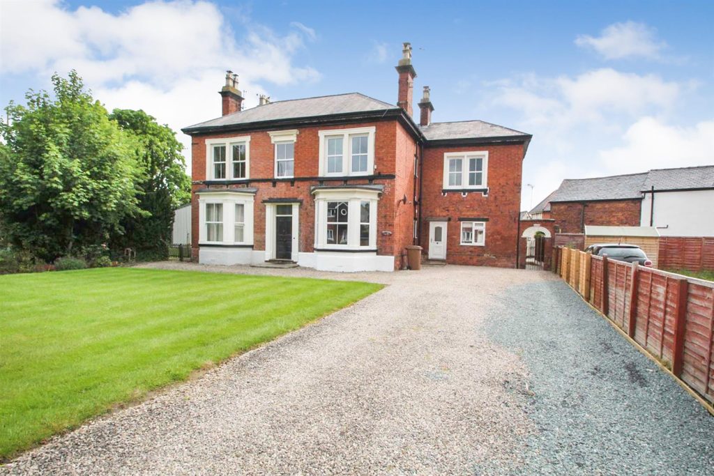 Fairfield House, Old St Martins Road, Gobowen