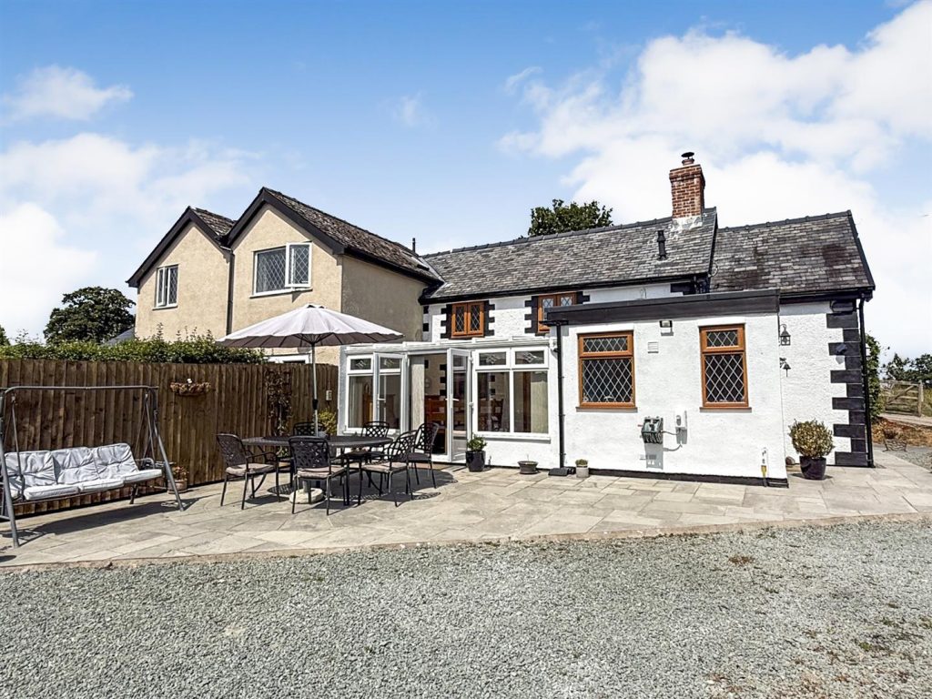 Llanfair Caereinion