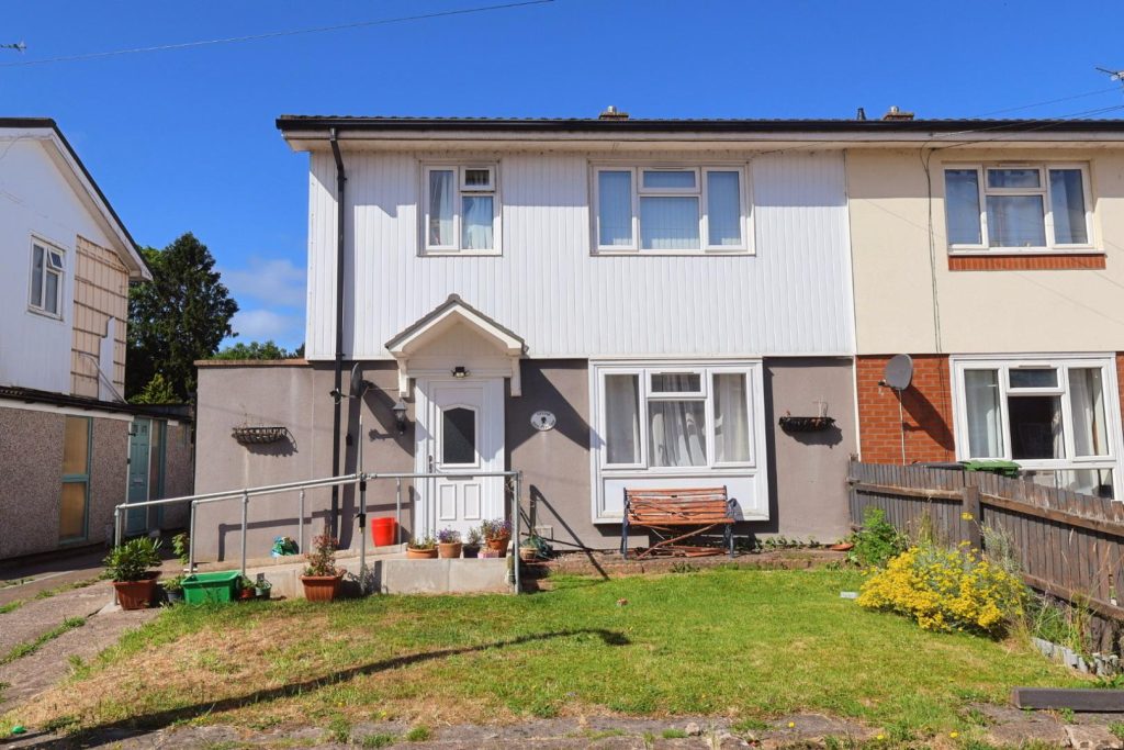 Heol Cefnydd, Cefn Mawr, Wrexham